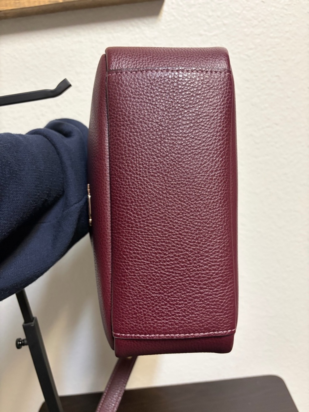 Coach Hadley Convertible Crossbody / Shoulder Bag in Burgundy/Merlot - Picture 3 of 15